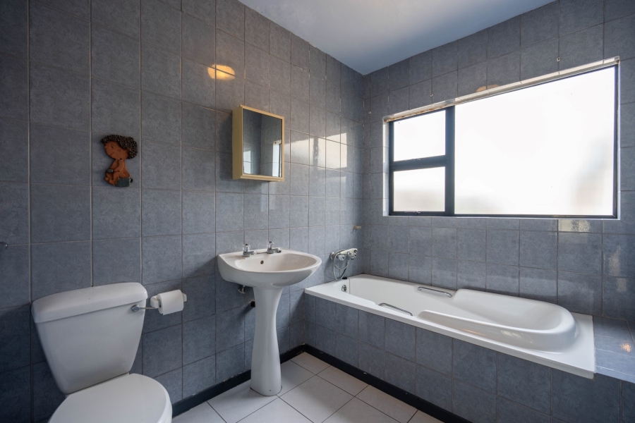 4 Bedroom Property for Sale in Royal Alfred Marina Eastern Cape